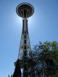 SPACENEEDLE_05252008.JPG (980128 bytes)