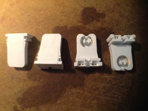 T5/T8 non-shunting sockets