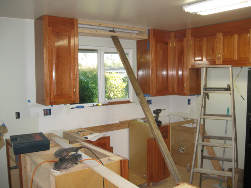 Soffit wedged up with a 2x4